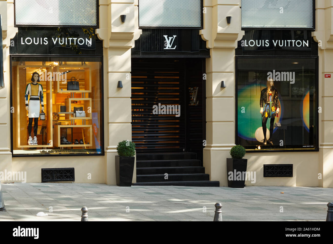 Louis Vuitton Fashion Store Façade in Nisantasi. Nisantasi, Turkey Stock  Photo - Alamy
