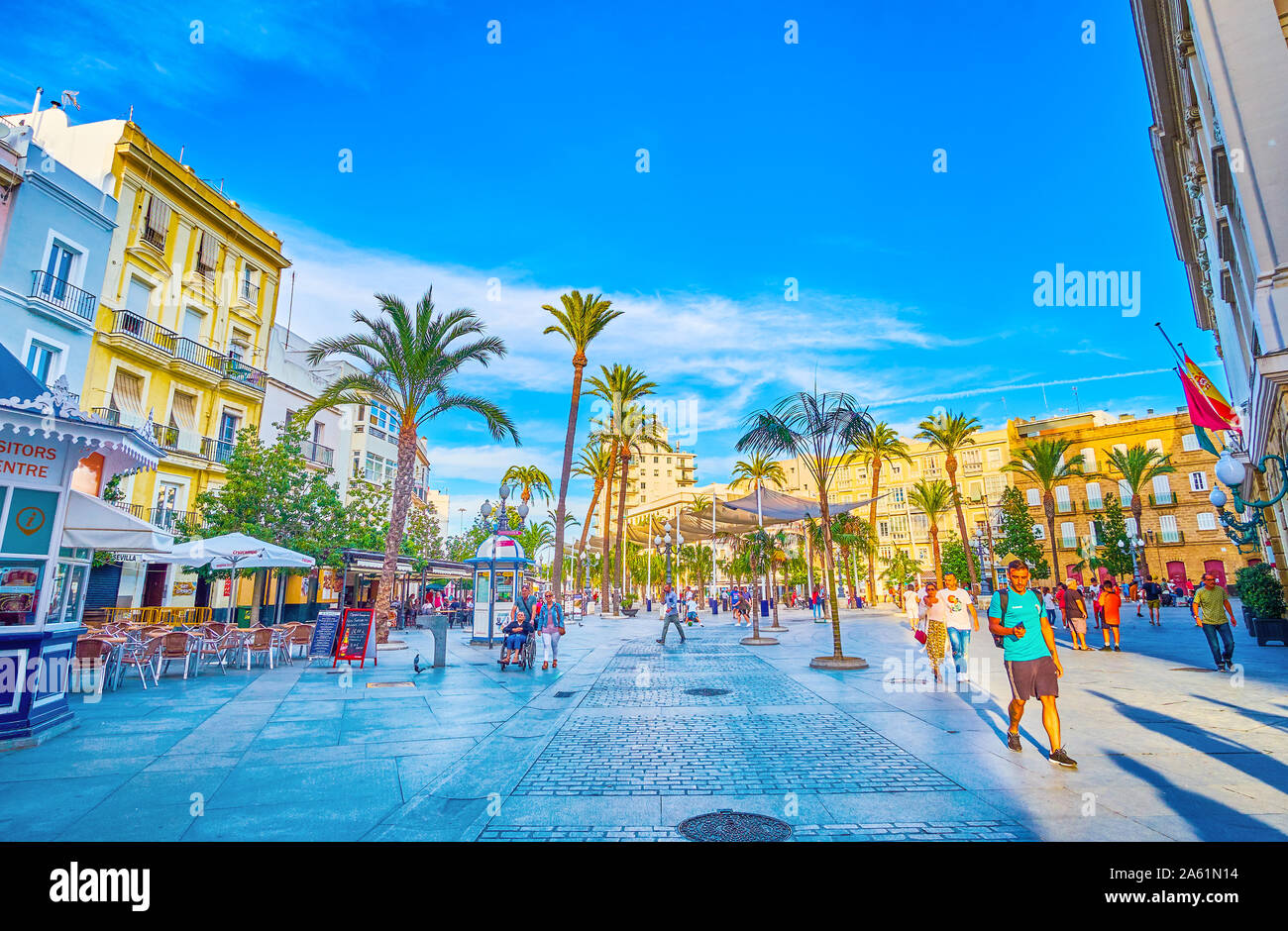 CADIZ, - SEPTEMBER 19, 2019: The Plaza de San Juan de Dios is one of the largest squares in old town with numerous restaurants, shops, and other Stock Photo Alamy