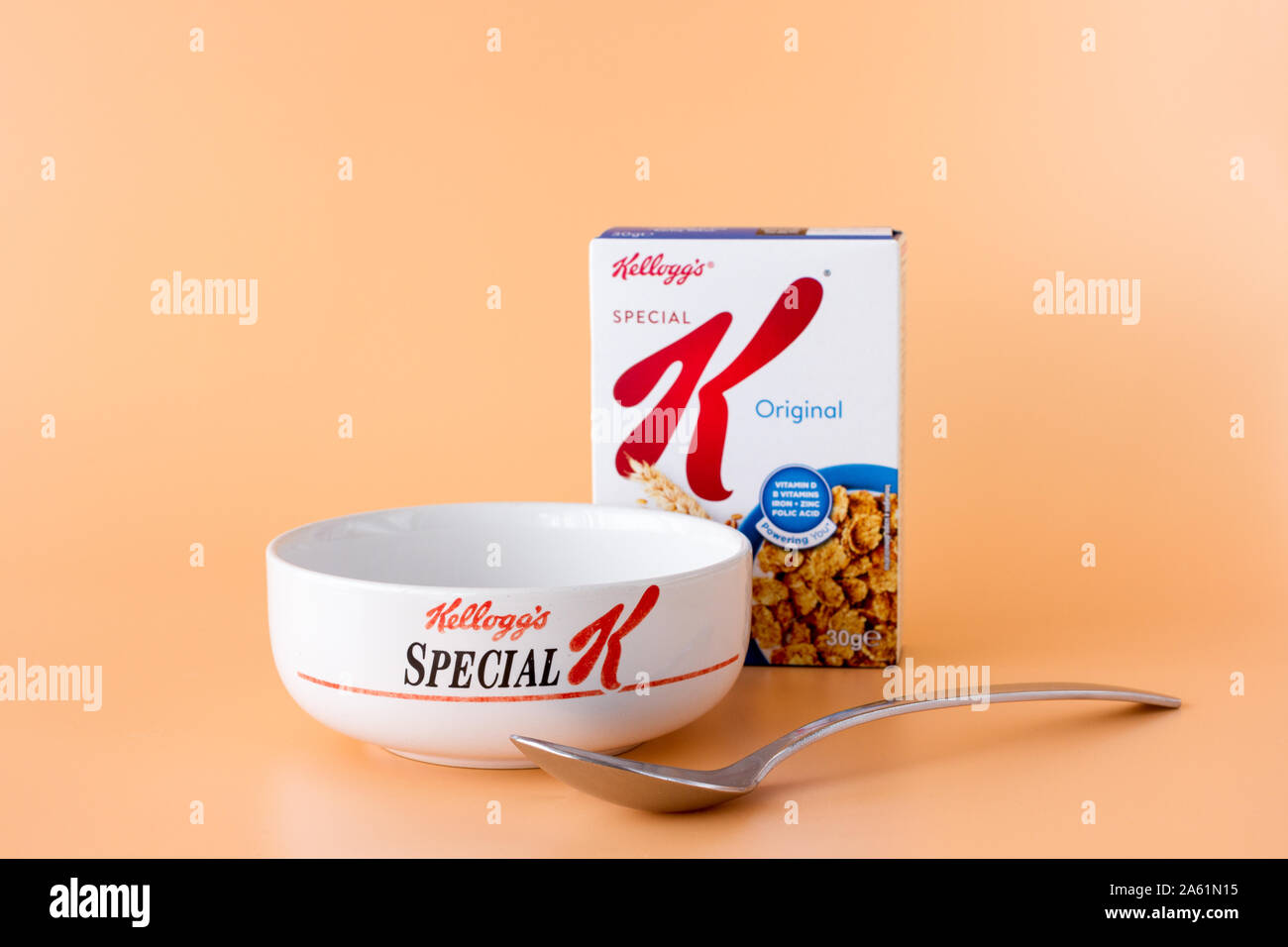 30 gram carton of Kelloggs Special K cereal to go Stock Photo - Alamy