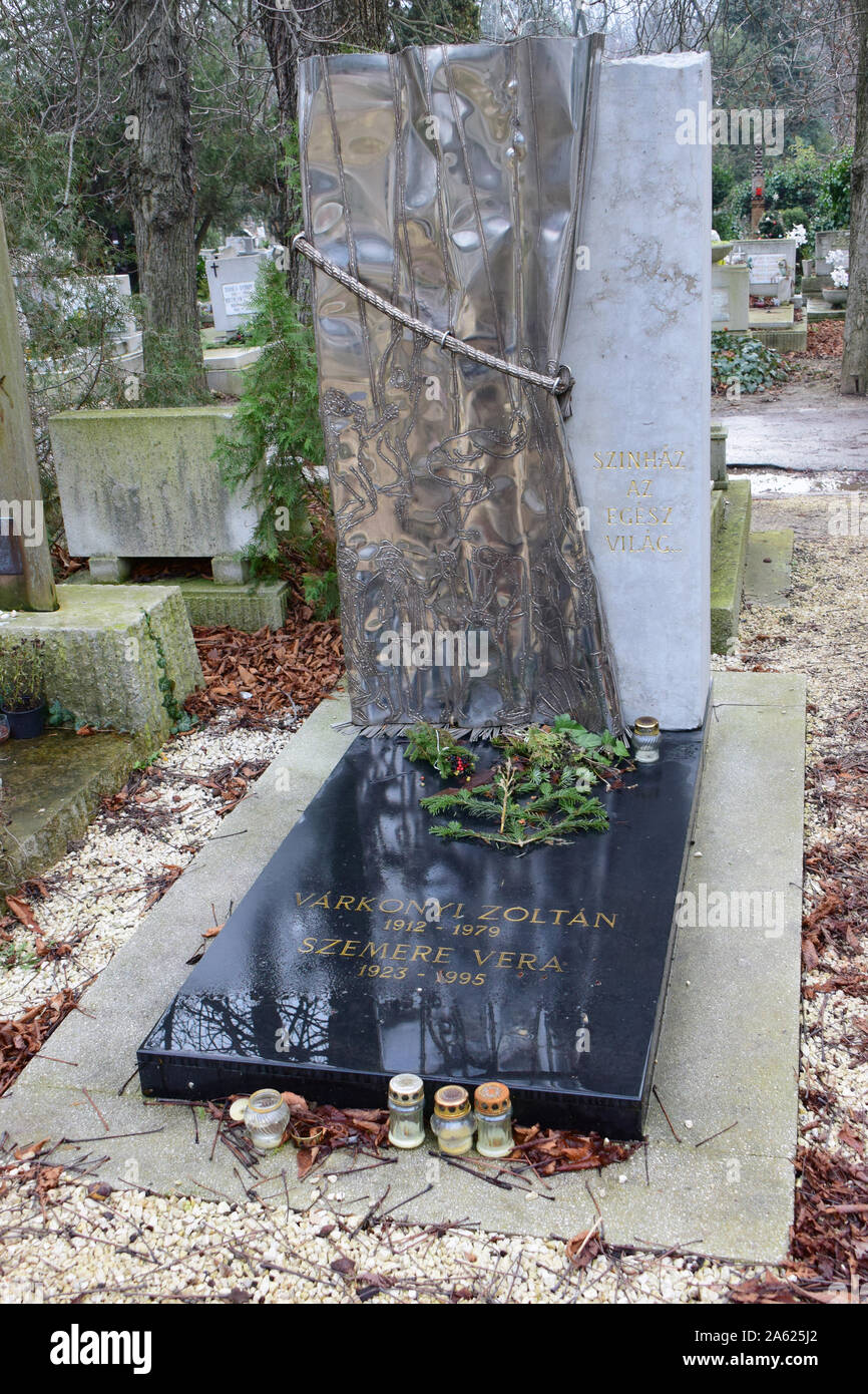 Tomb of Zoltán Várkonyi, Farkasréti Cemetery or Cemetery, Farkasréti temető, Hungary, Magyarország, Europe Stock Photo - Alamy