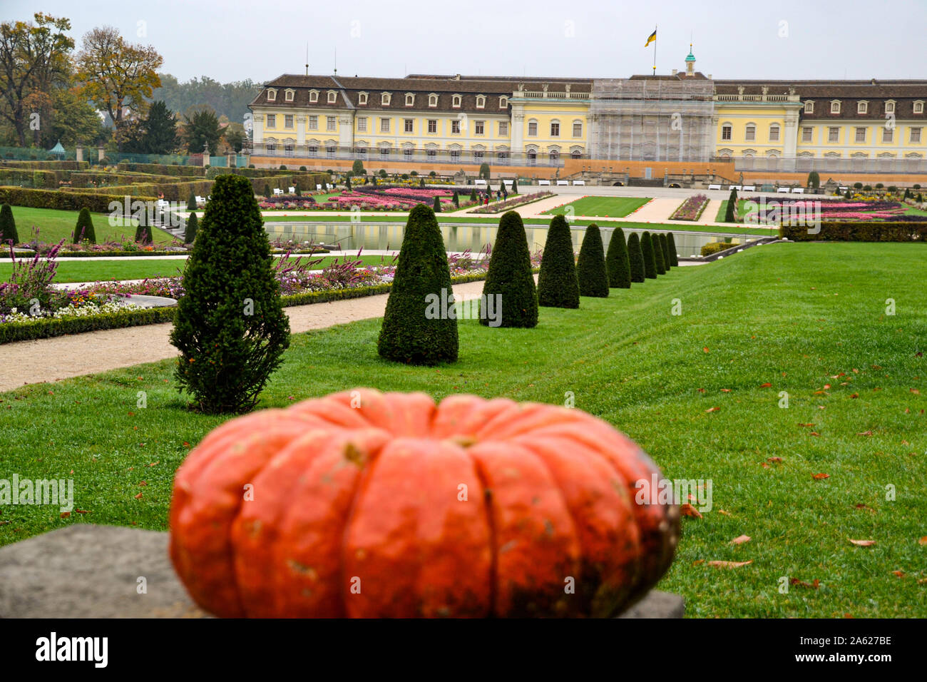 Elegantes Blhendes Barock Parken Bilder