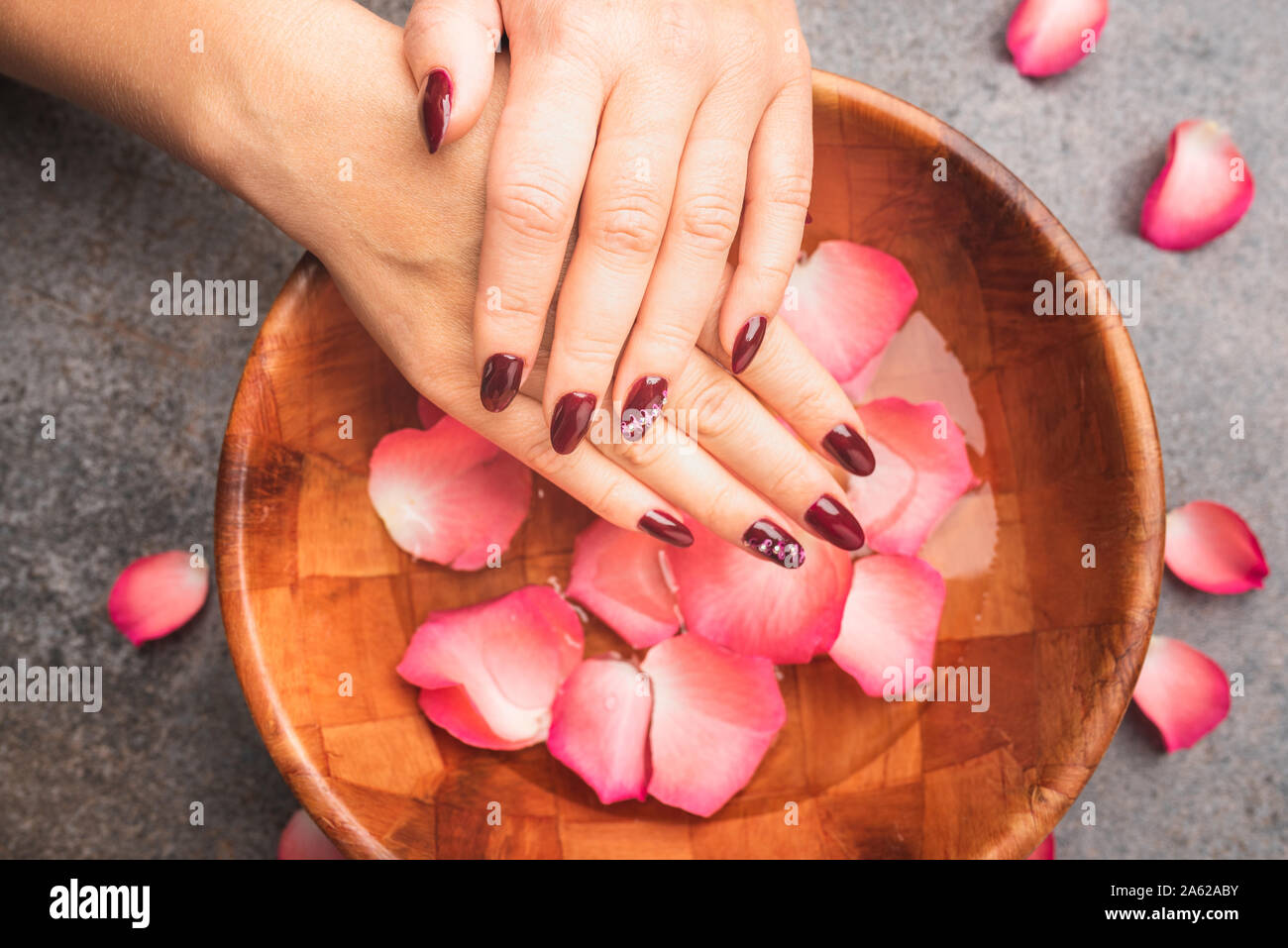 Female hands with painted nails hires stock photography and images Alamy