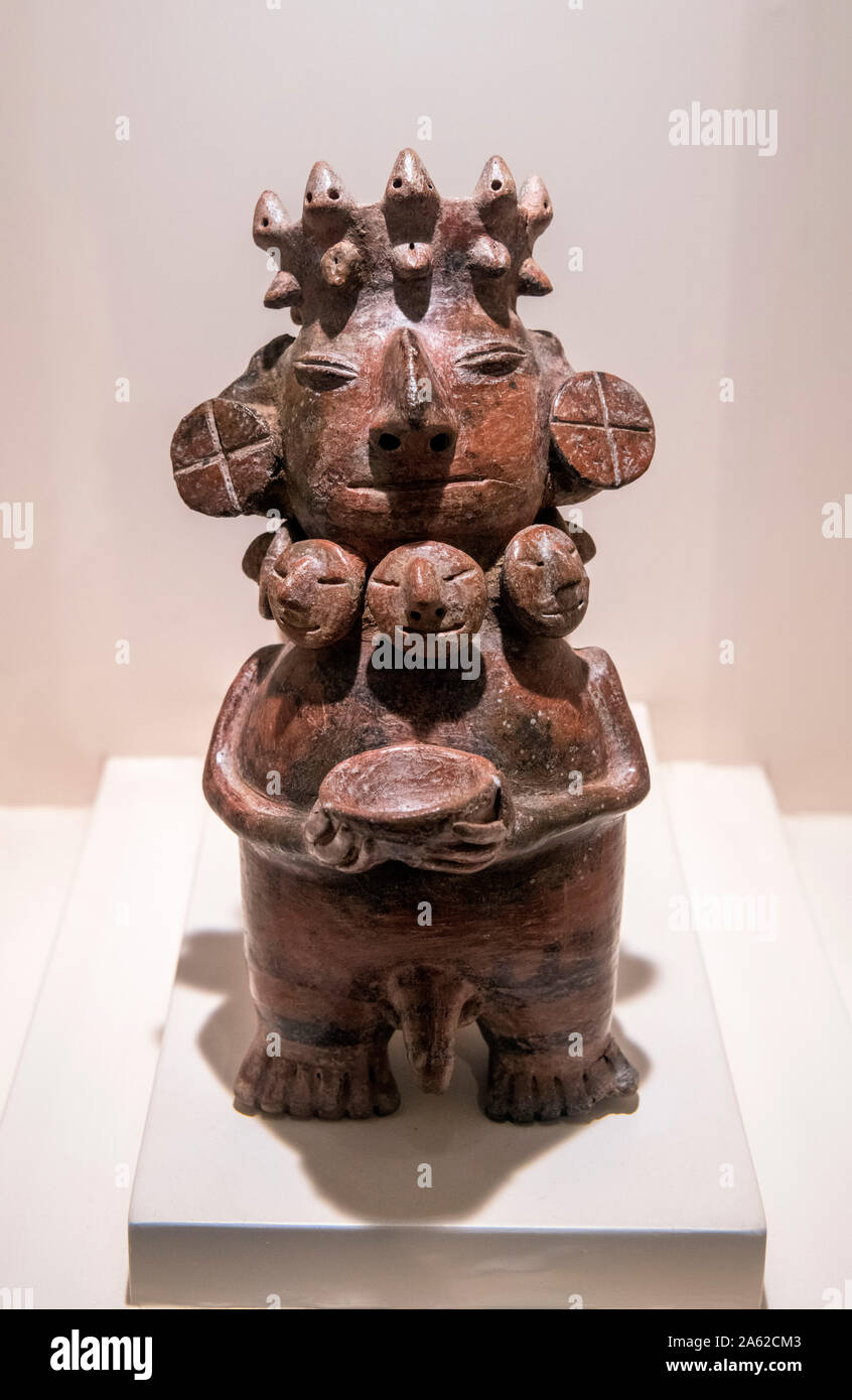 Ceramic figure from the Vicus Culture, formative epoch 1250 BC to 1 AD, Larco Museum, Lima, Peru, South America Stock Photo