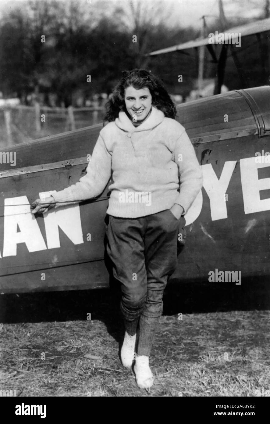 Lillian Boyer, American aerial stunt performer, January 1922 Stock Photo