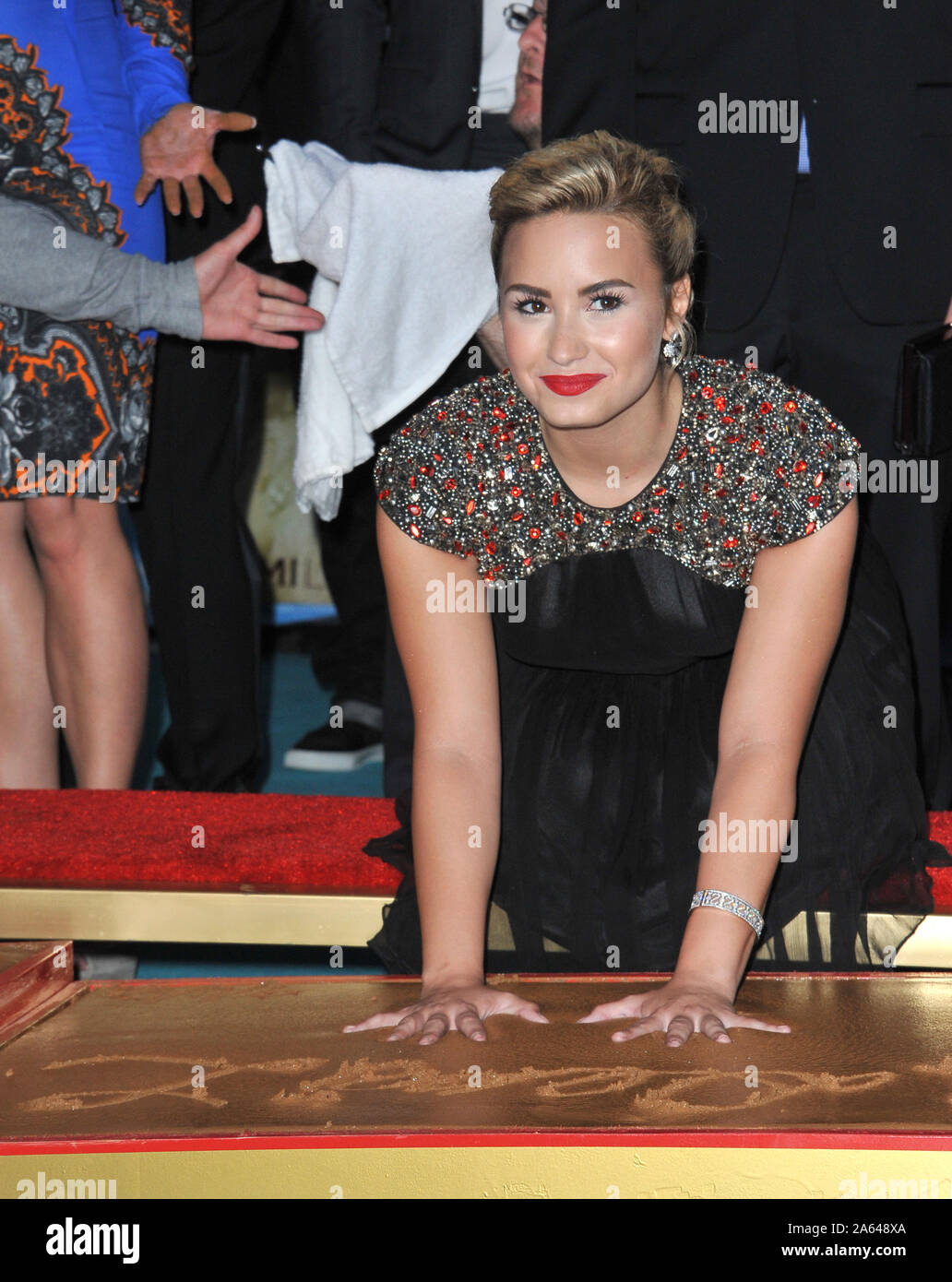 X factor judges sitting hi-res stock photography and images - Alamy, image size:1032x1390