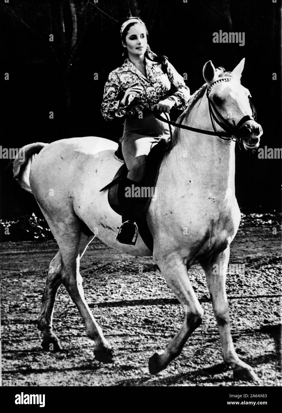 elizabeth taylor on horse, 1960 Stock Photo