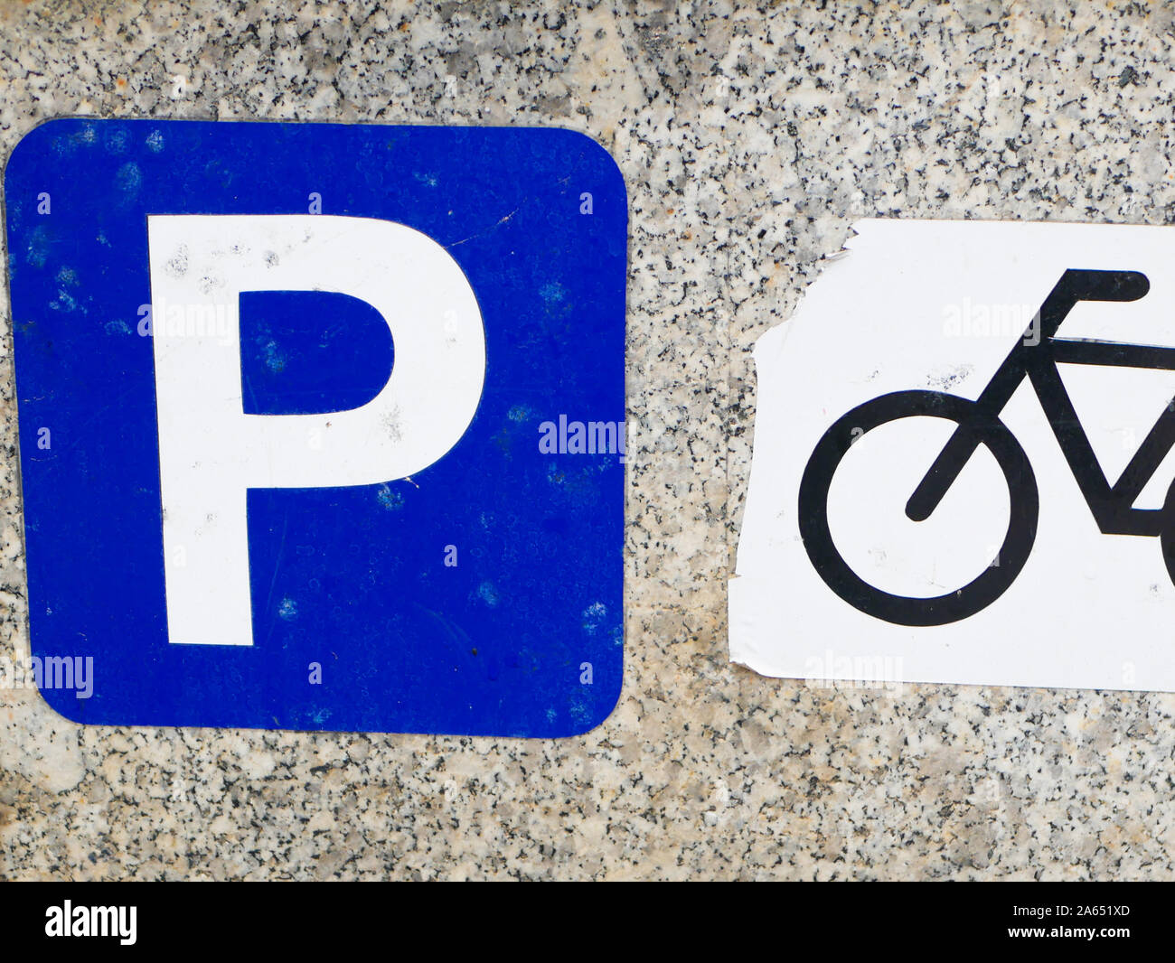 Bicycle parking sign. Bicycle parking sign. sticker on concrete Stock Photo