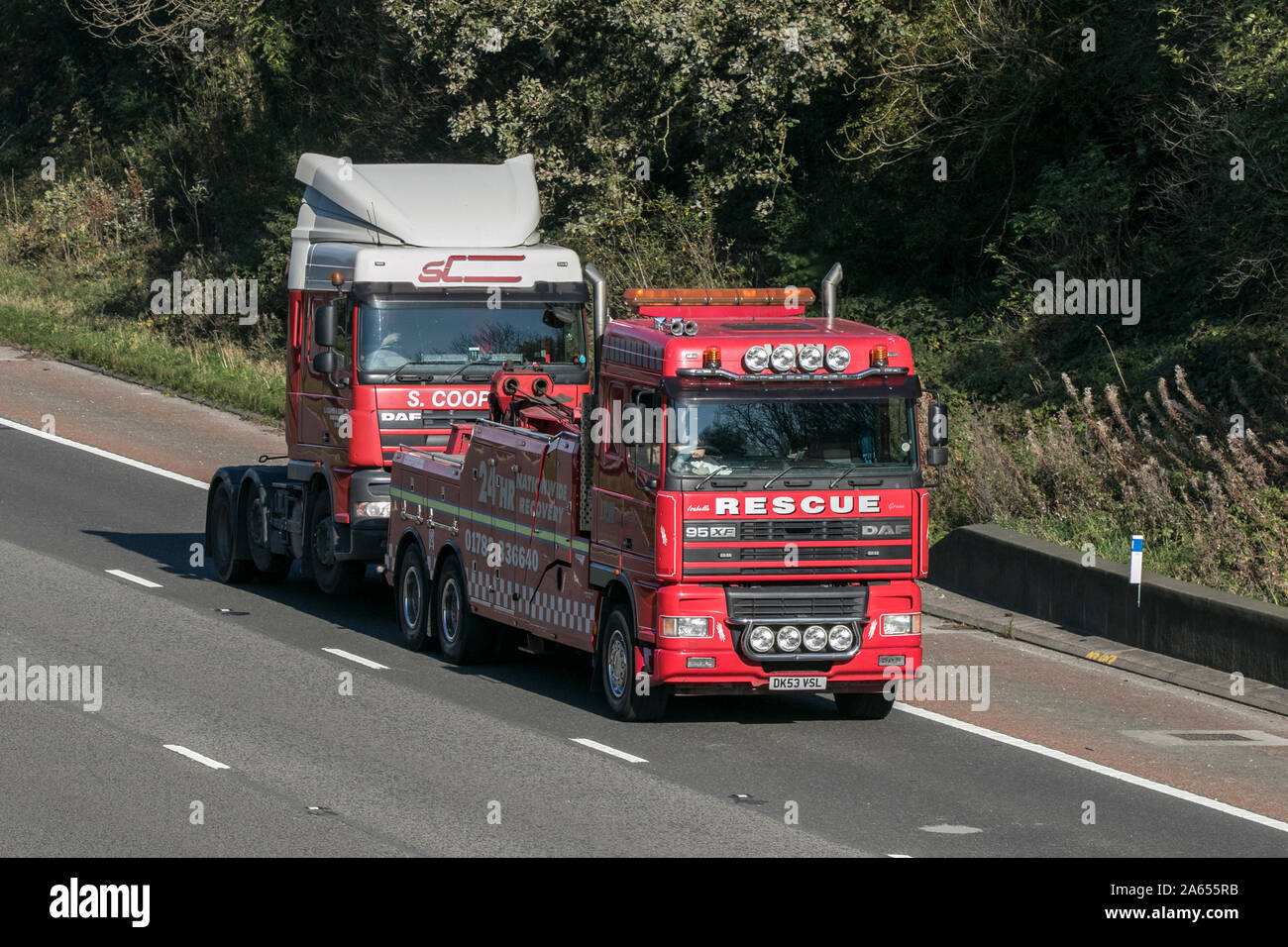 DAF HGV breakdown recovery rescue traveling on the M6 motorway near Preston in Lancashire, UK Stock Photo