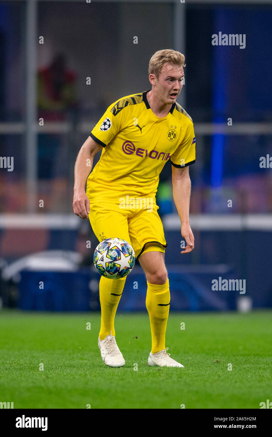 View Julian Brandt Wallpaper Background