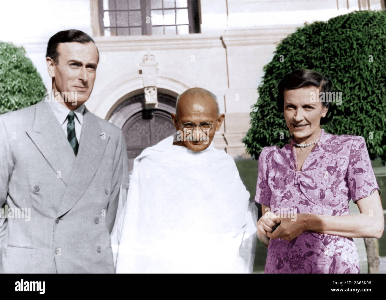 Mahatma Gandhi with Lord and Lady Mountbatten, New Delhi, India, Asia, April 2, 1947, old vintage 1900s picture Stock Photo