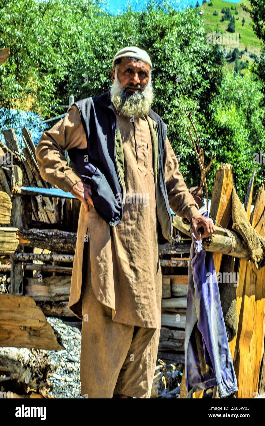 Indian village old man hi-res stock photography and images - Alamy