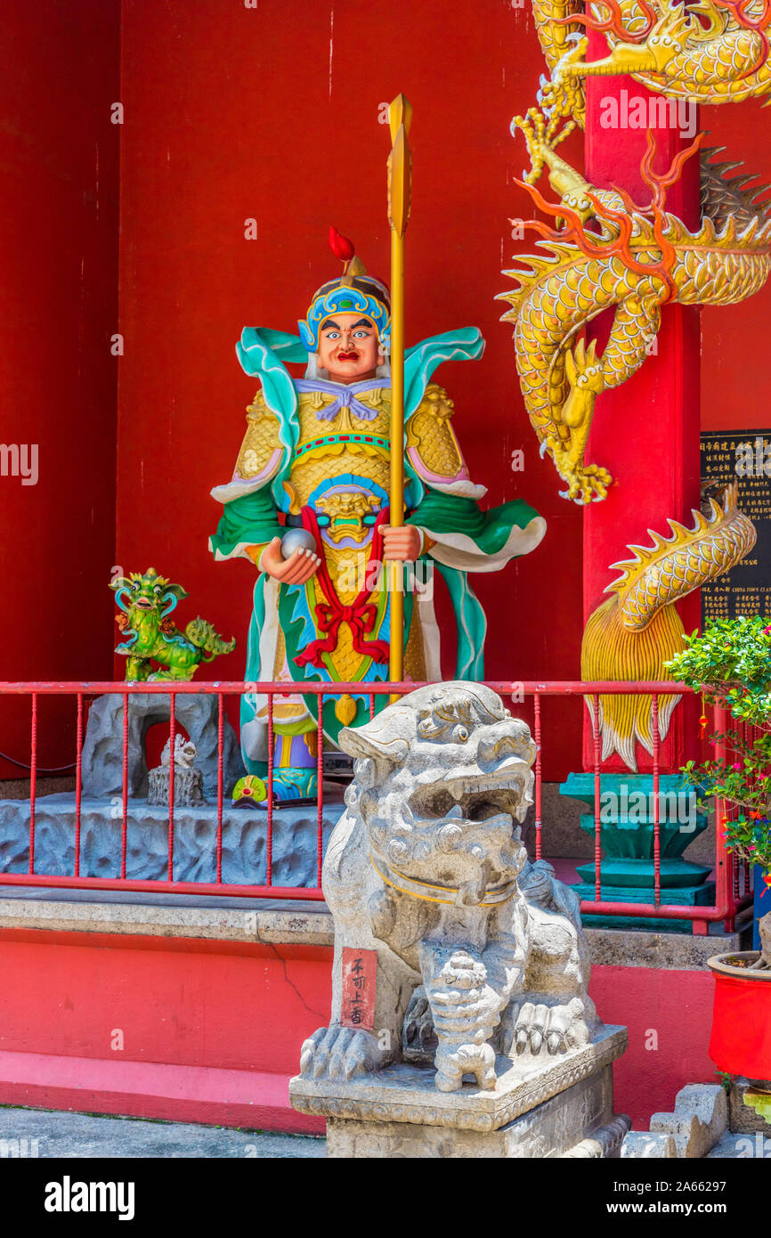 Chinese god of war statue hi-res stock photography and images - Alamy