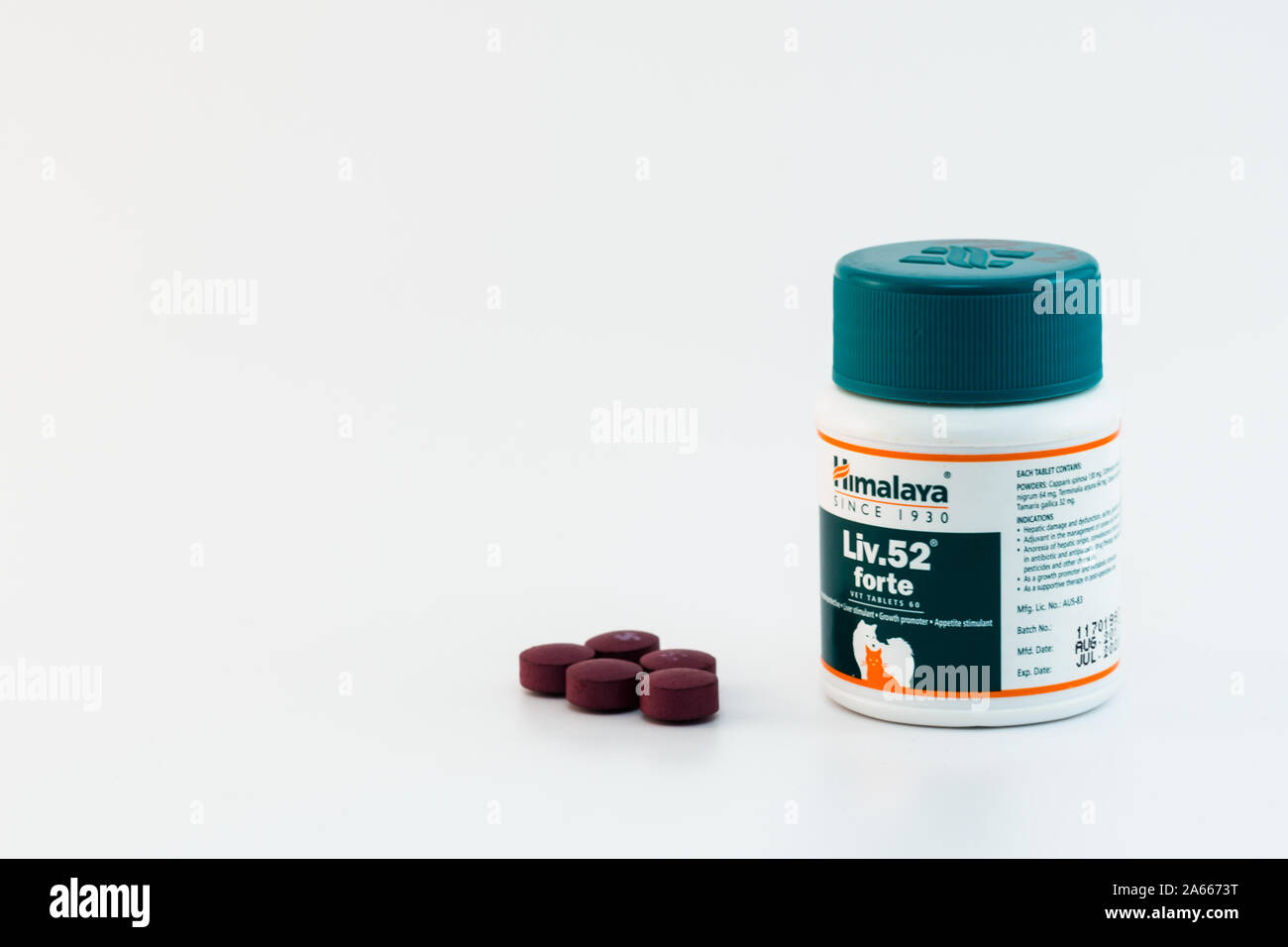 Cluj-Napoca/Romania-10 24 2019: Liv.52 forte by Himalaya vet tablets for  dogs and cats used as hepatoprotective, liver stimulant, growth promoter  and Stock Photo - Alamy