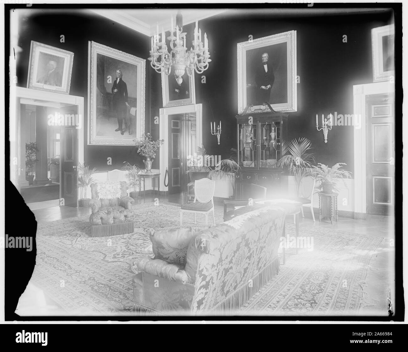 WHITE HOUSE. RED ROOM Stock Photo Alamy