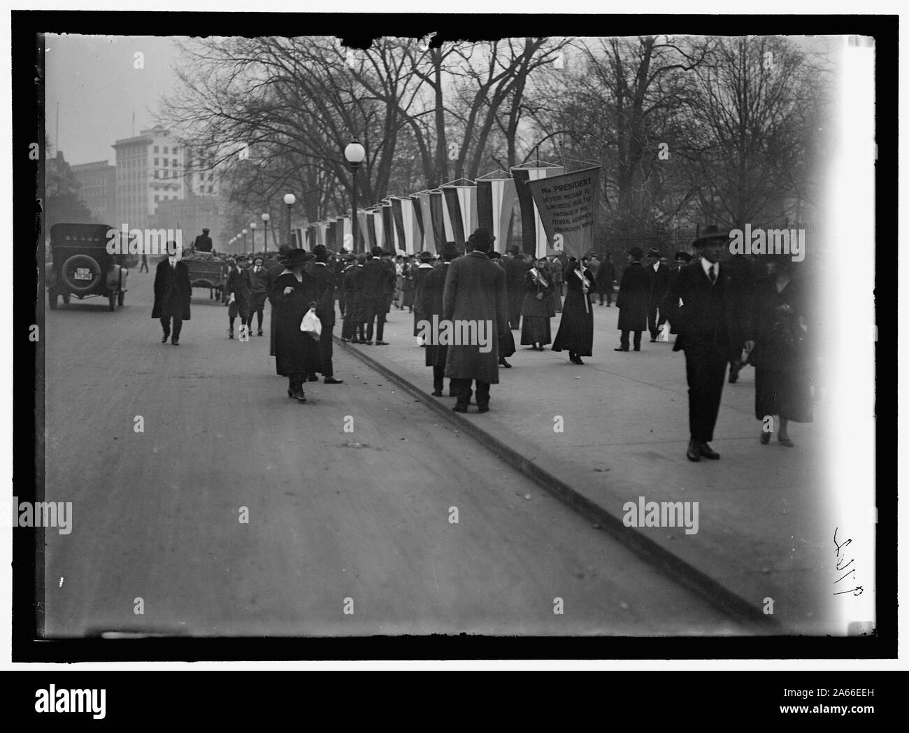 WOMAN SUFFRAGE PICKETS Stock Photo Alamy