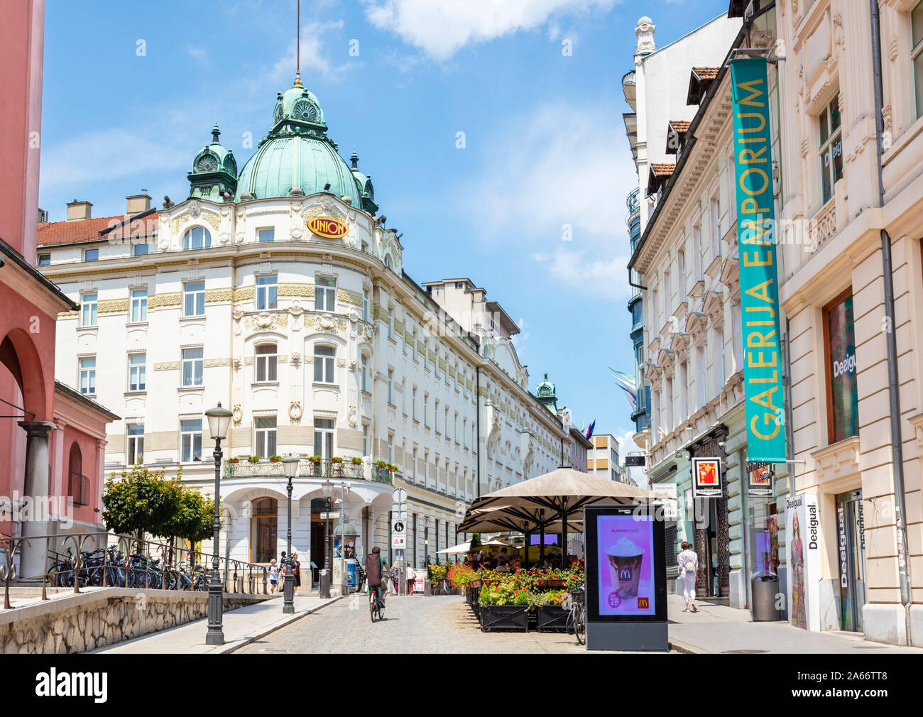 Art nouveau architecture hi-res stock photography and images - Alamy