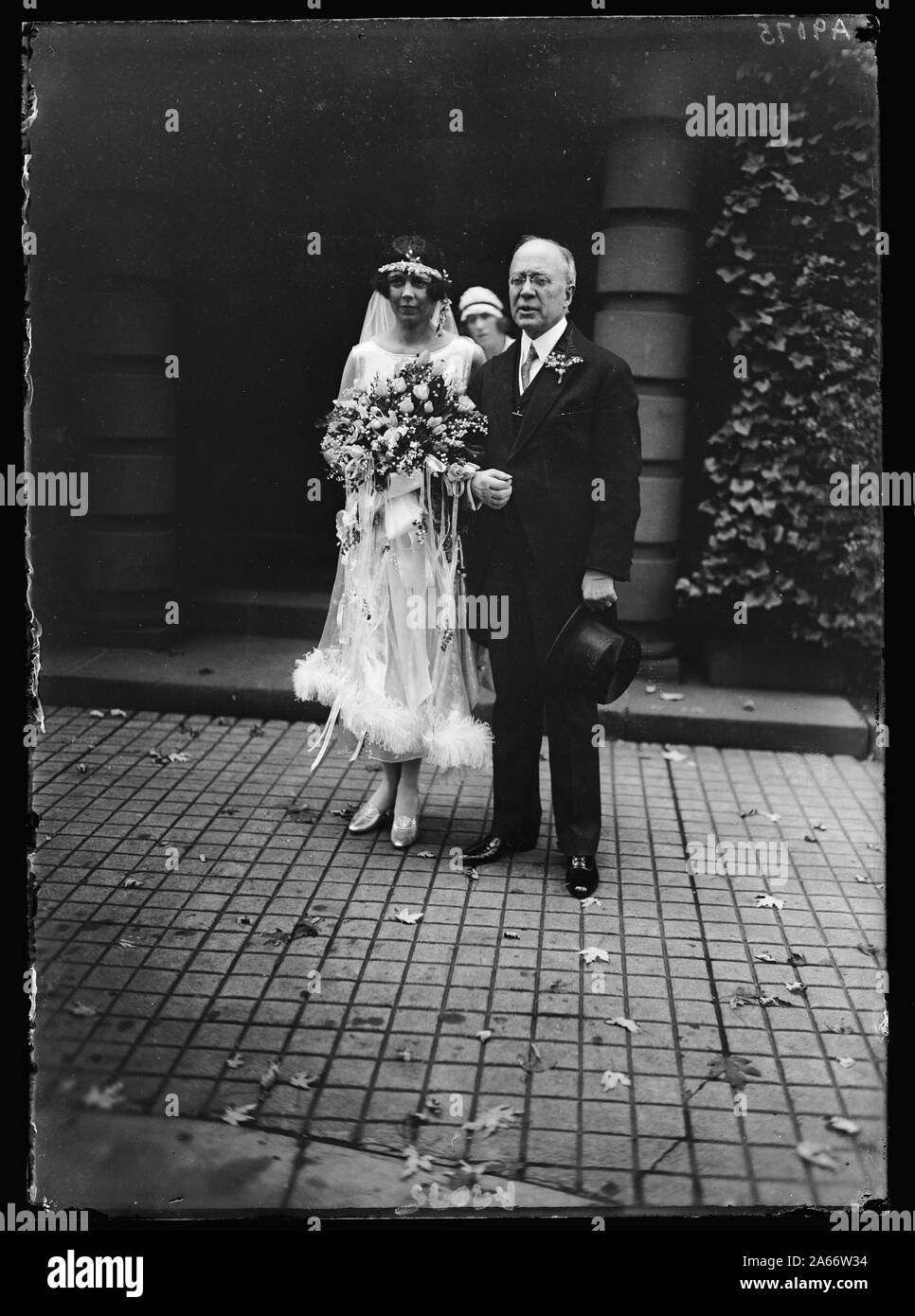 Happy wedding guests Black and White Stock Photos & Images - Alamy