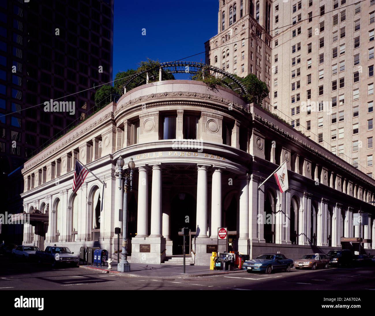Wells Fargo branch at Market and Grant Streets, built as the Union Trust Bank in 1910 in San