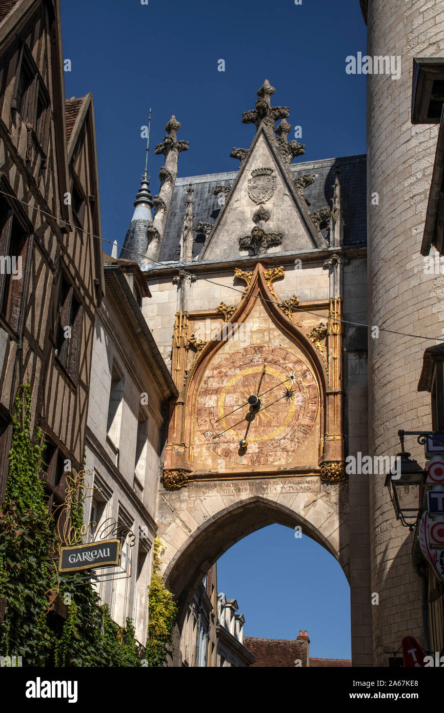 La Tour de I'Horloge in Auxerre, on the Canal du Nivernais and River Yonne, France Stock Photo