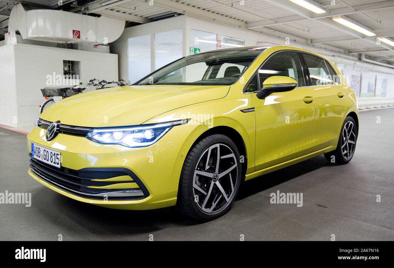 Wolfsburg, Germany. 24th Oct, 2019. The new Volkswagen Golf 8 is in the VW  factory. Credit: Julian Stratenschulte/dpa/Alamy Live News Stock Photo -  Alamy