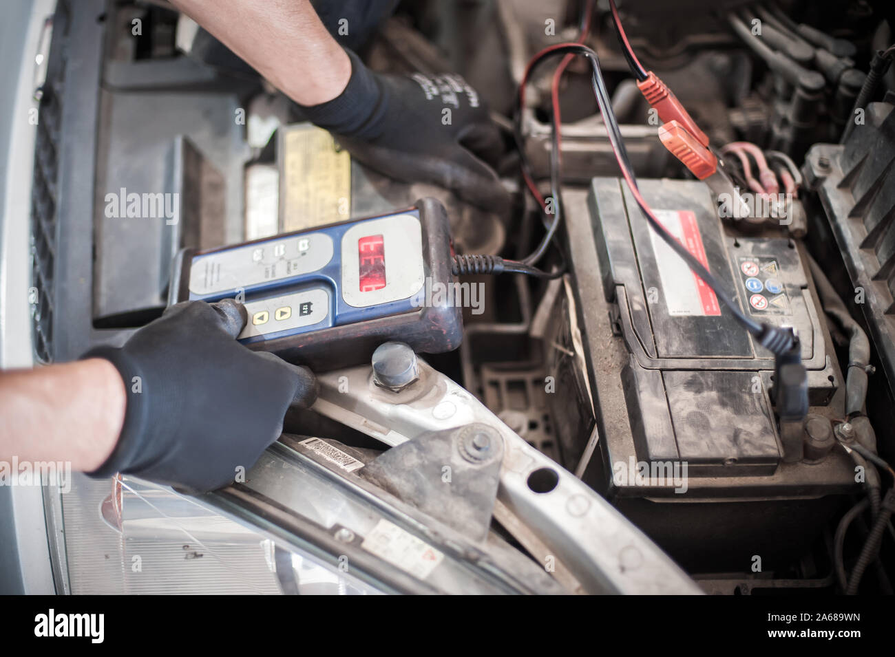 Car battery tester hi-res stock photography and images - Alamy