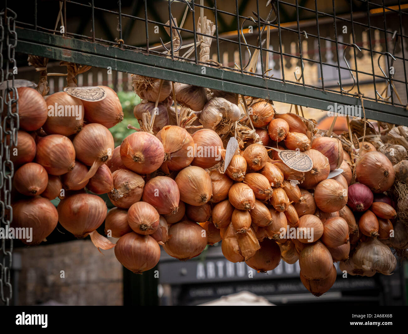 Hanging onions hi-res stock photography and images - Alamy