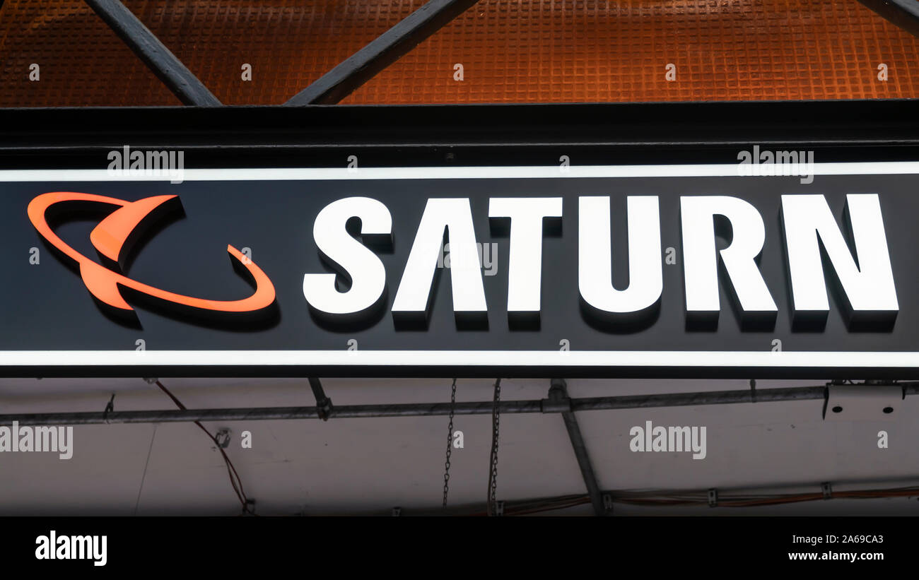 Mediamedia Saturn Holding Hi res Stock Photography And Images Alamy