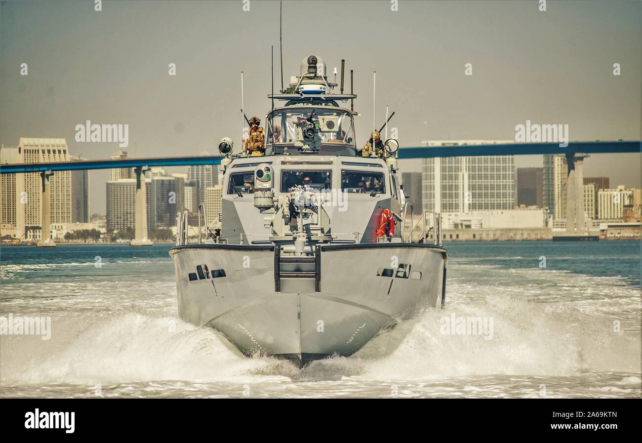 191010-N-NT795-319 SAN DIEGO (Oct. 10, 2019) Sailors assigned to Coastal Riverine Squadron (CRS) 3, are underway aboard a MKVI patrol boat during unit level training provided by Coastal Riverine Group (CRG) 1 Training and Evaluation Unit. The Coastal Riverine Force is a core Navy capability that provides port and harbor security, high value asset security, and maritime security operation in the coastal and inland waterways. (U.S. Navy photo by Chief Boatswain’s Mate Nelson Doromal Jr) Stock Photo