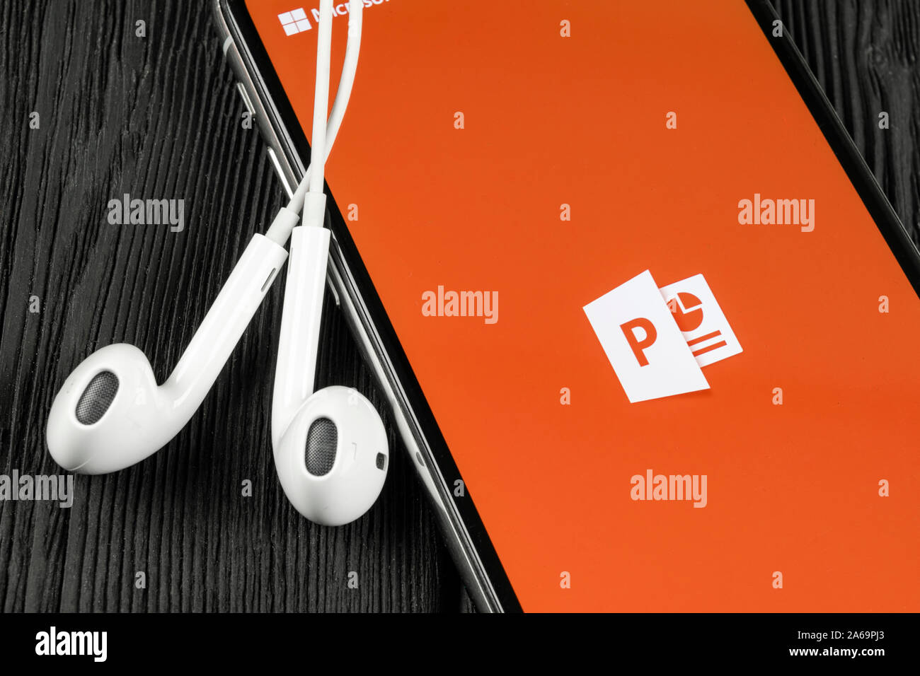 Microsoft powerpoint logo hi-res stock photography and images - Alamy