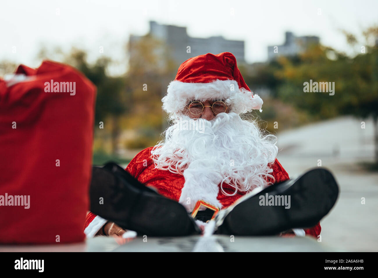 Santa Claus Sitting On A Chair High Resolution Stock Photography And Images Alamy