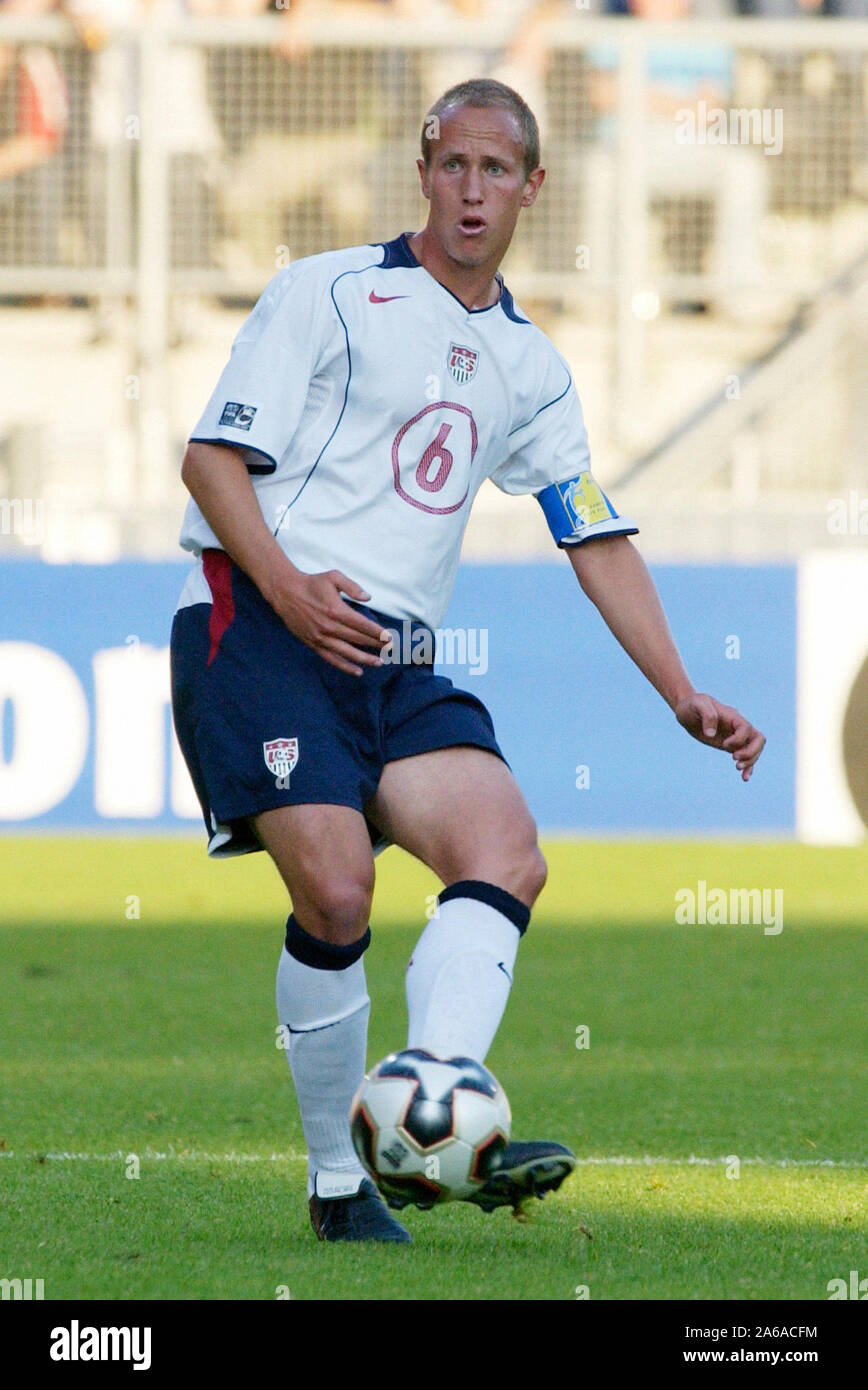 Fifa Stadium Tilburg Netherlands 14 6 05 Football Fifa World Youth Championships Under World Cup Usa Usa White Vs Germany Ger Red Greg Dalby Usa Stock Photo Alamy