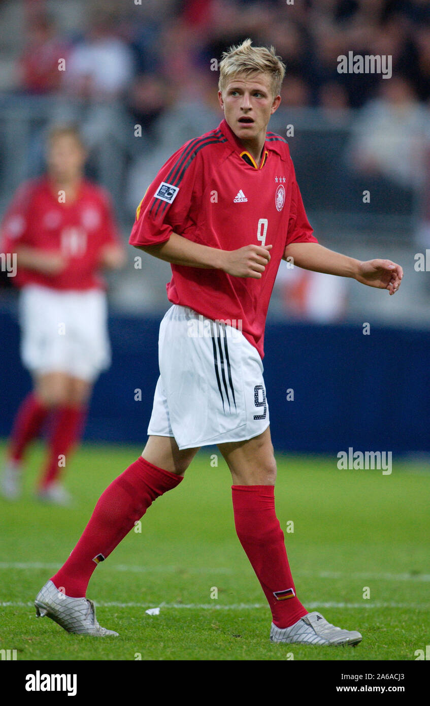 Fifa Stadium Tilburg Netherlands 14 6 05 Football Fifa World Youth Championships Under World Cup Usa Usa White Vs Germany Ger Red Nicky Adler Ger Stock Photo Alamy