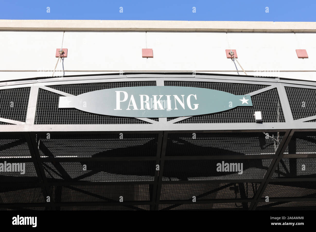 Gaithersburg Maryland Usa October 18 2019 Parking Sign In