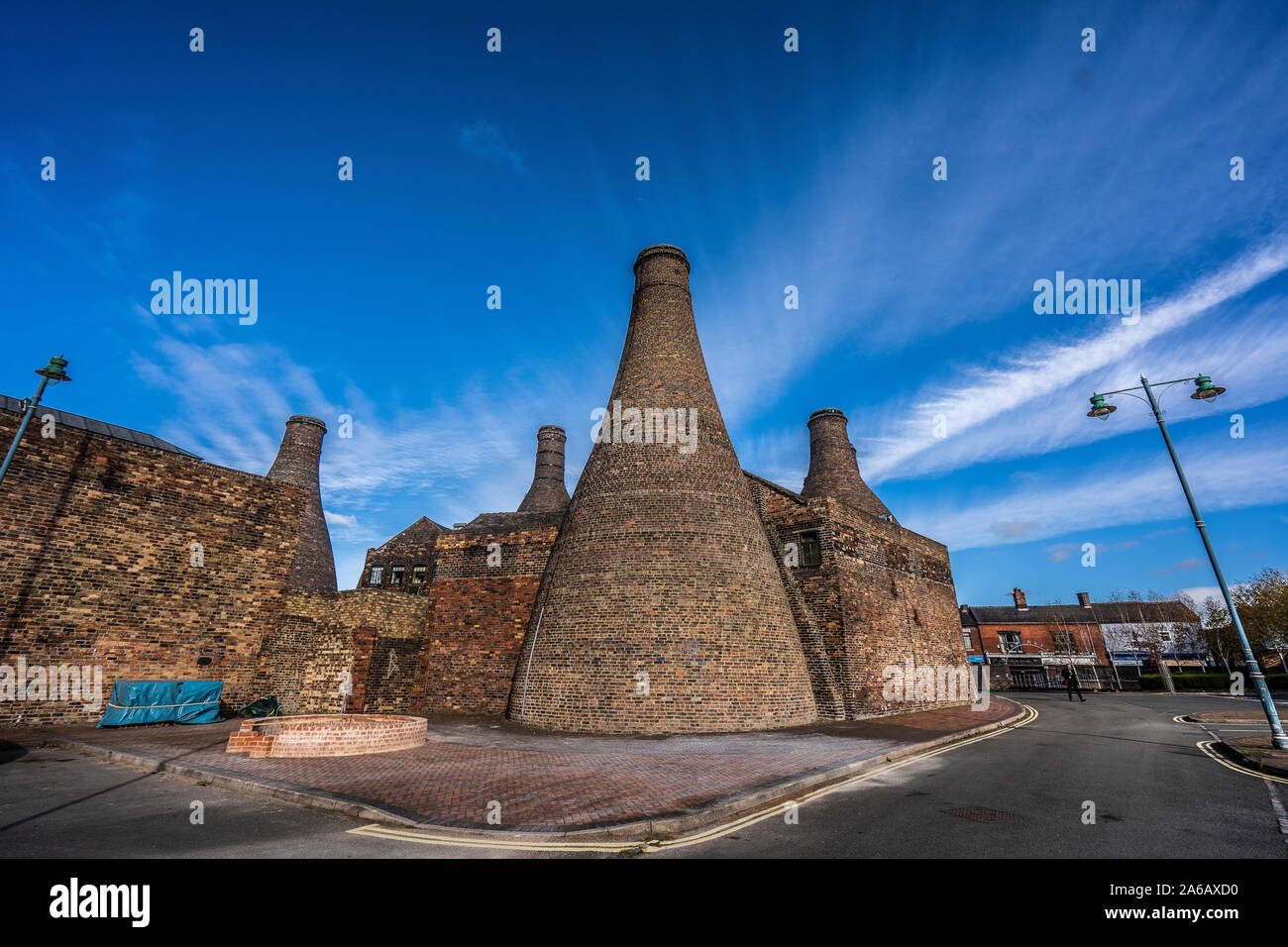 The famous bottle kilns at Gladstone Pottery Museum in Stoke on Trent, Pottery manufacturing, one of the former pottery and industry towns Stock Photo