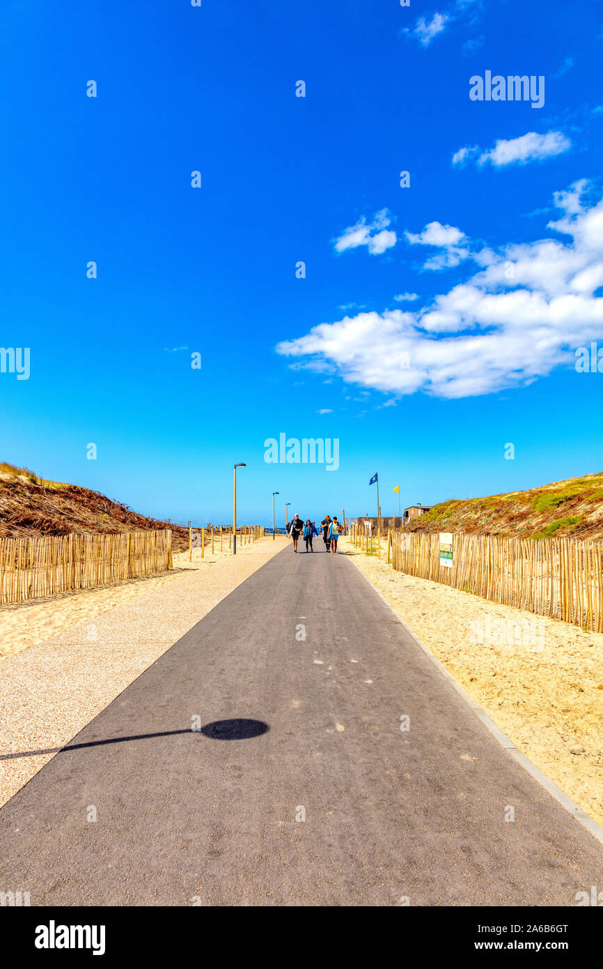 Seignosse, Landes, France - View of the beach entrance Stock Photo - Alamy