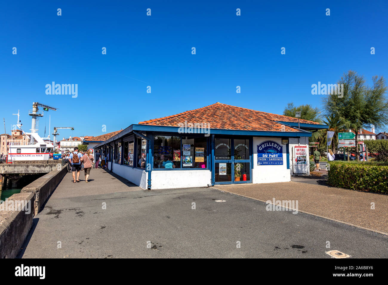 Fish shellfish restaurant france hi-res stock photography and images - Alamy