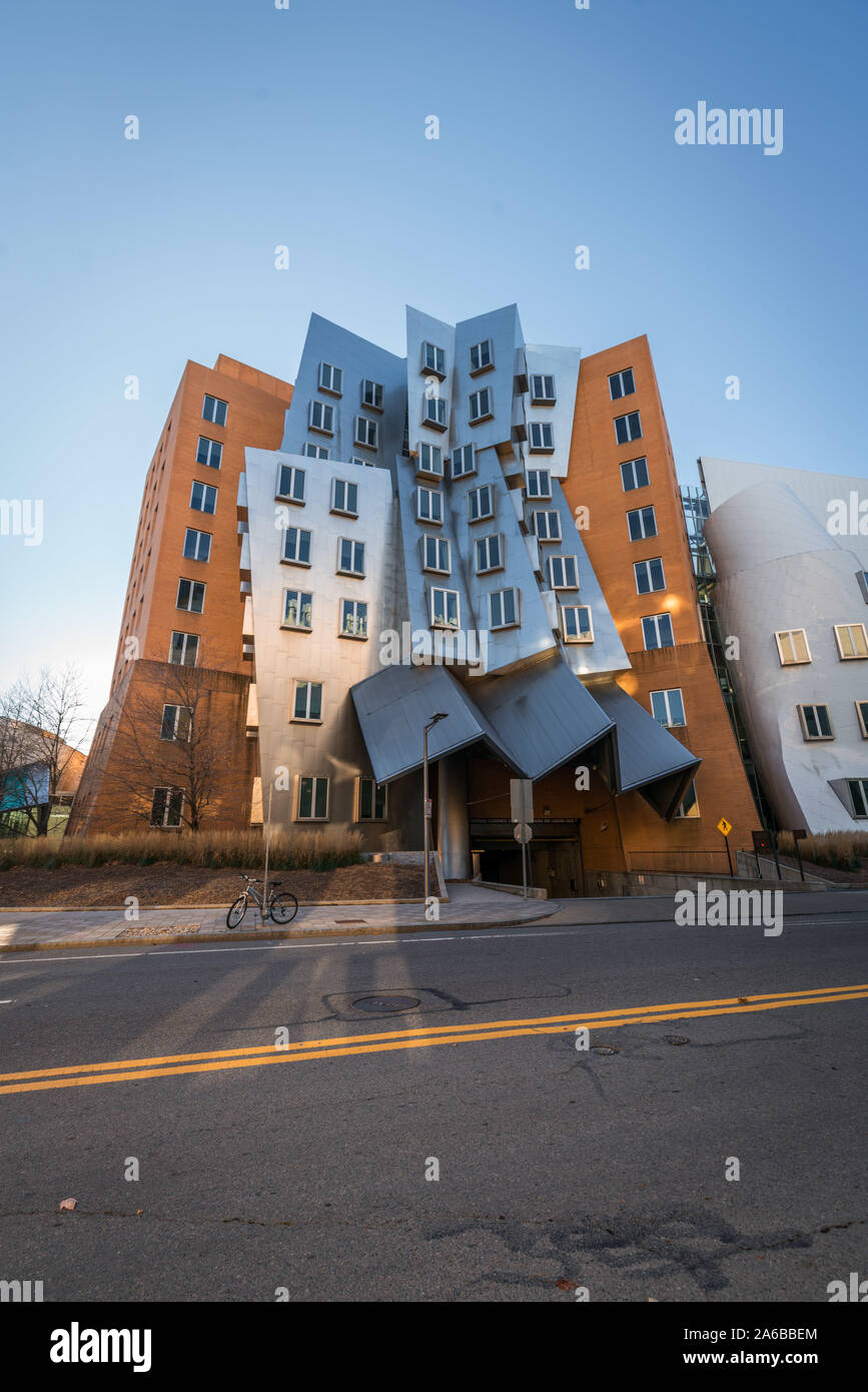 MIT Computational and Systems Biology building, Modern designed building by Frank Gehry in MIT, Boston Stock Photo
