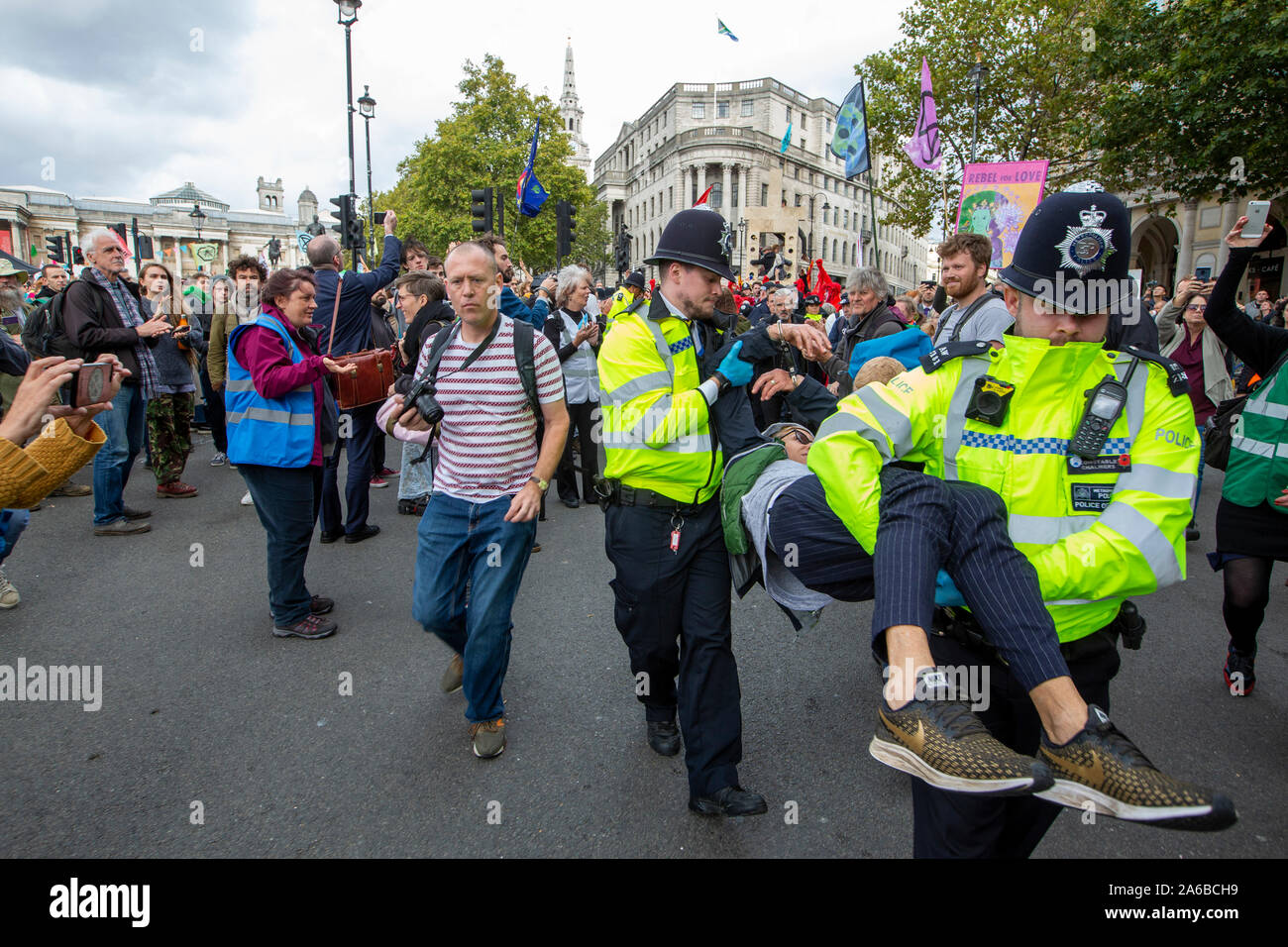 London, 10th October 2019, Extinction Rebellion demonstration and occupation of Trafalgar Square. Stock Photo