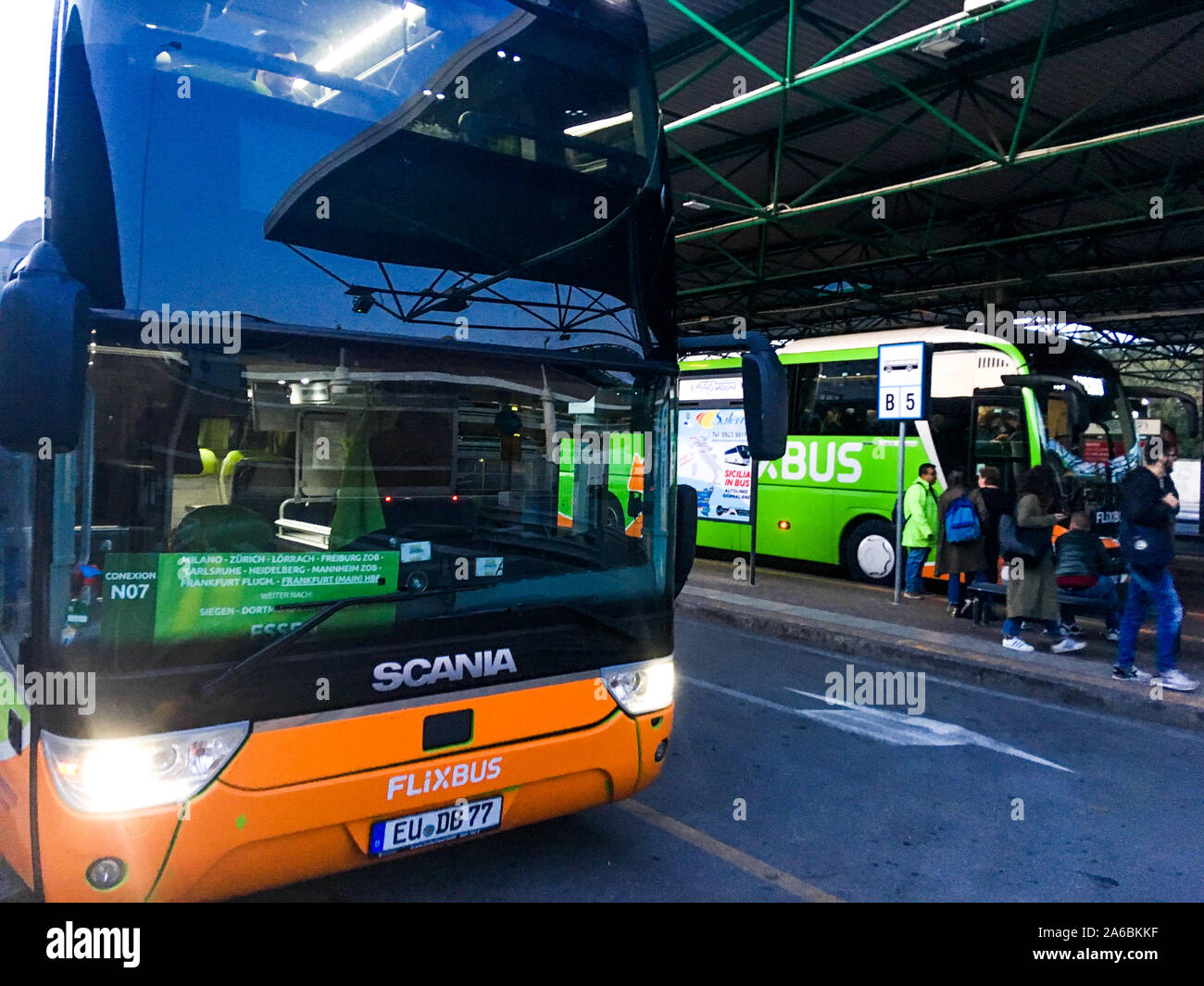 Italian Flixbus High Resolution Stock Photography and Images - Alamy