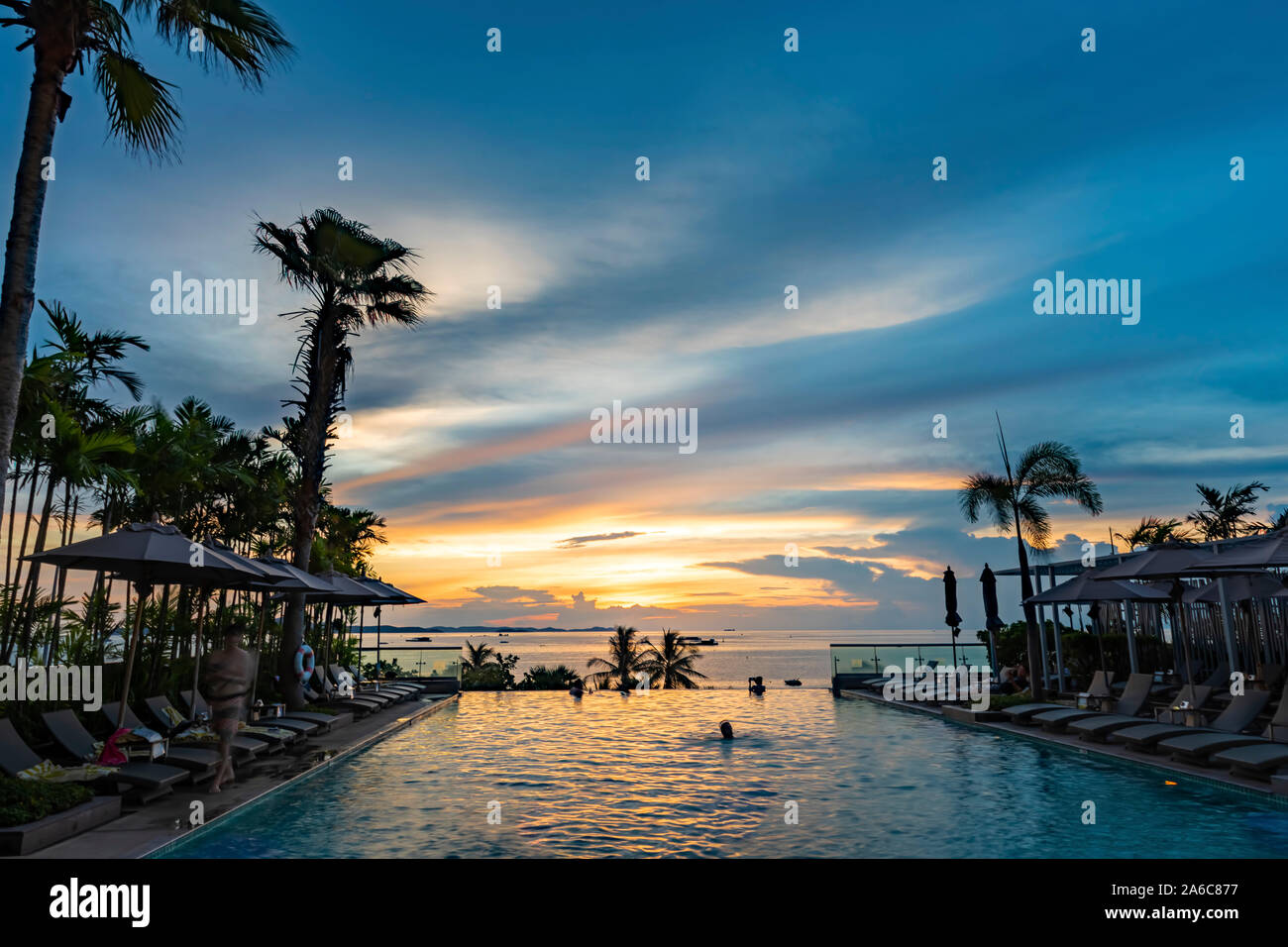 People swimming pool rest hi-res stock photography and images - Alamy