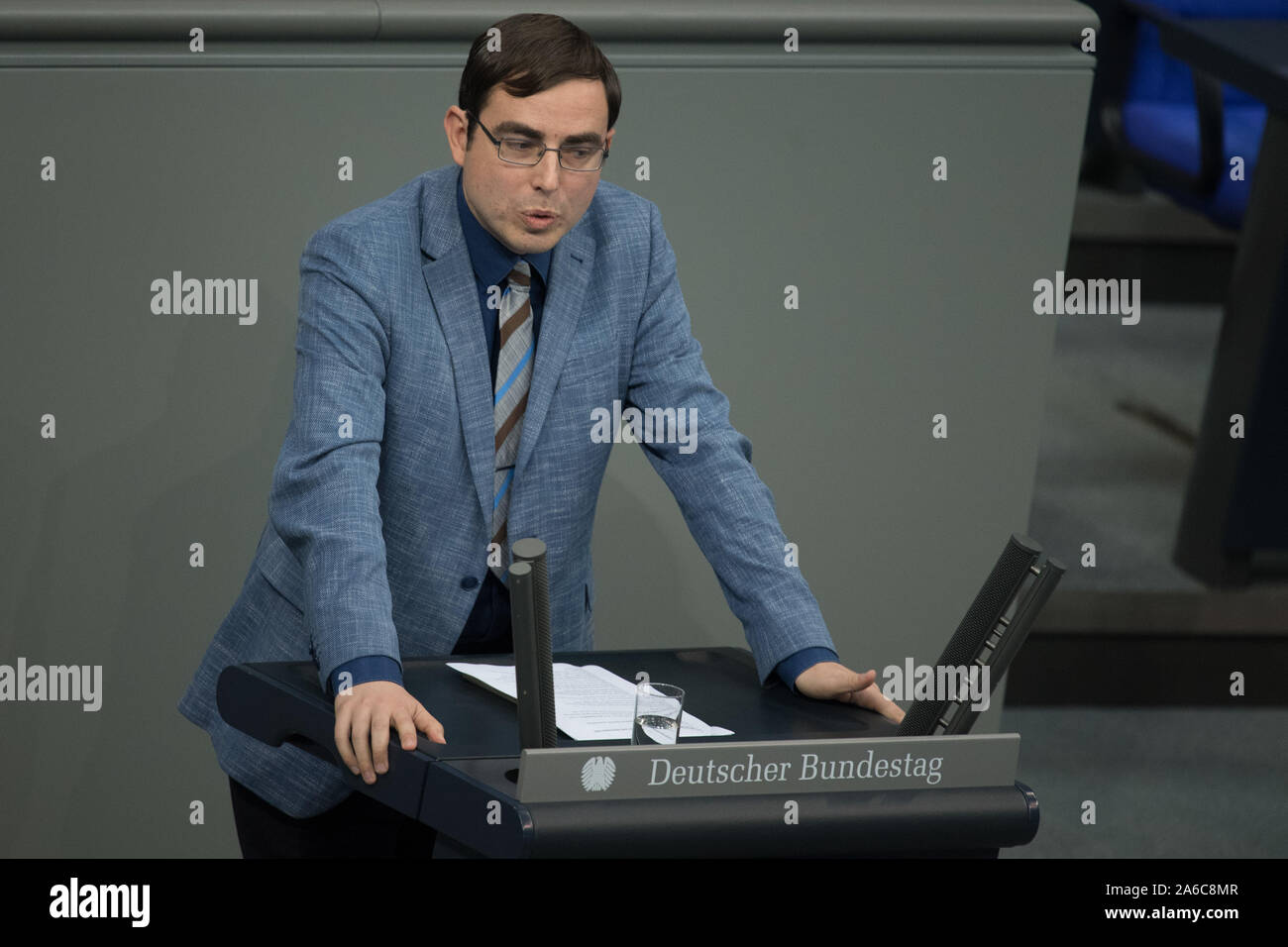 Berlin, Germany. 25th Oct, 2019. Anton Friesen (AfD) addresses the plenary session of the German Bundestag. The topic is 'state proportional representation at federal authorities'. Credit: Jörg Carstensen/dpa/Alamy Live News Stock Photo