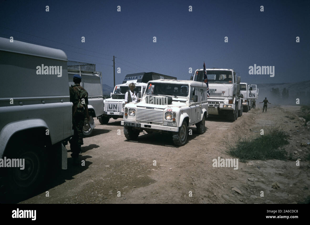5th July 1993 During the war in Bosnia: a British Army convoy of Leyland DAF trucks is halted at an HVO (Bosnian Croat) checkpoint on Route Circle, just north of Tomislavgrad in western Bosnia. They are on their way to Gornji Vakuf and Vitez. Stock Photo