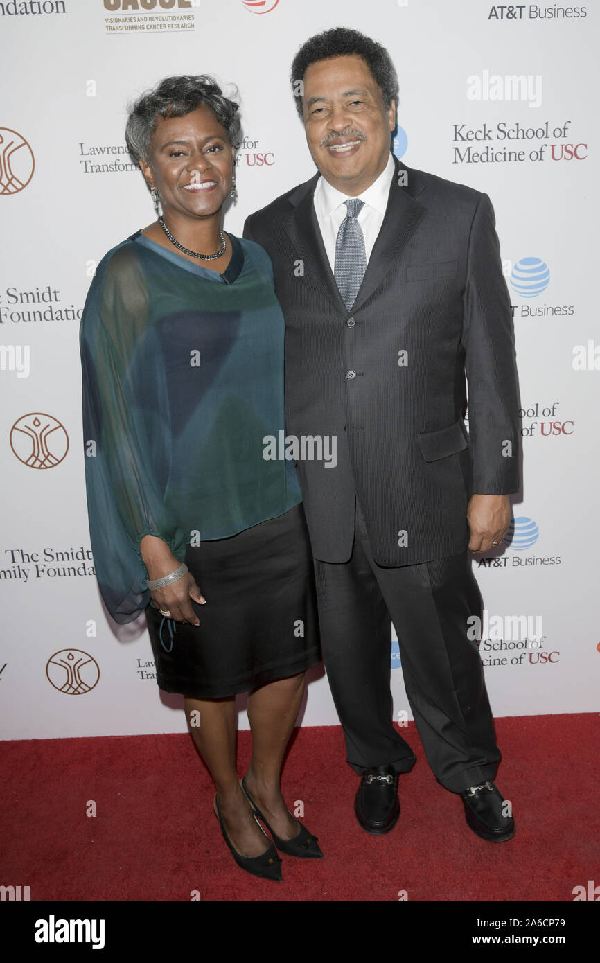 October 24, 2019, Los Angeles, California, USA: FELICIA WASHINGTON and RONALD GIBSON attend the 'Rebels With A Cause'  benefitting the Lawrence J. Ellison Institute for Transformative Medicine of USC at The Water Garden in Santa Monica, California. (Credit Image: © Charlie Steffens/ZUMA Wire) Stock Photo