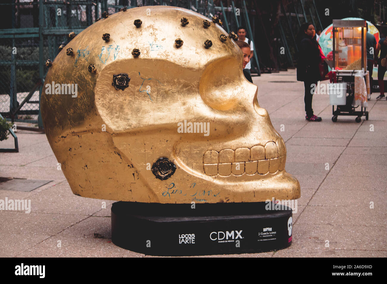 Artist intervened, life-size skull placed on Paseo de la Reforma, Ciudad de Mexico. Stock Photo