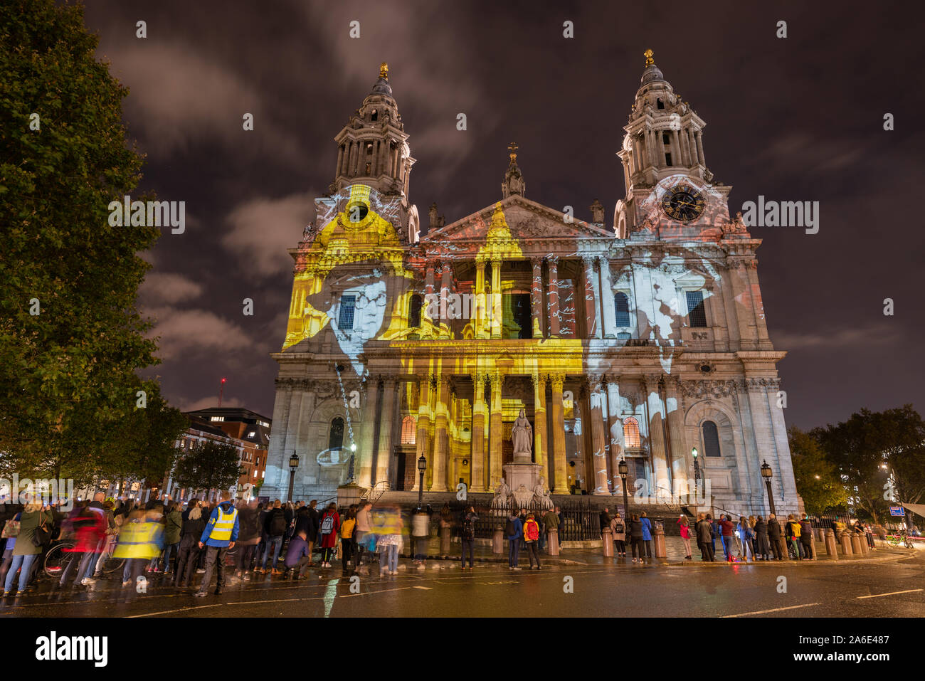 St Paul's Cathedral, London. A Historic England installation Where Light Falls is an illuminations event to celebrate St Paul's Wardens in WW2 Stock Photo