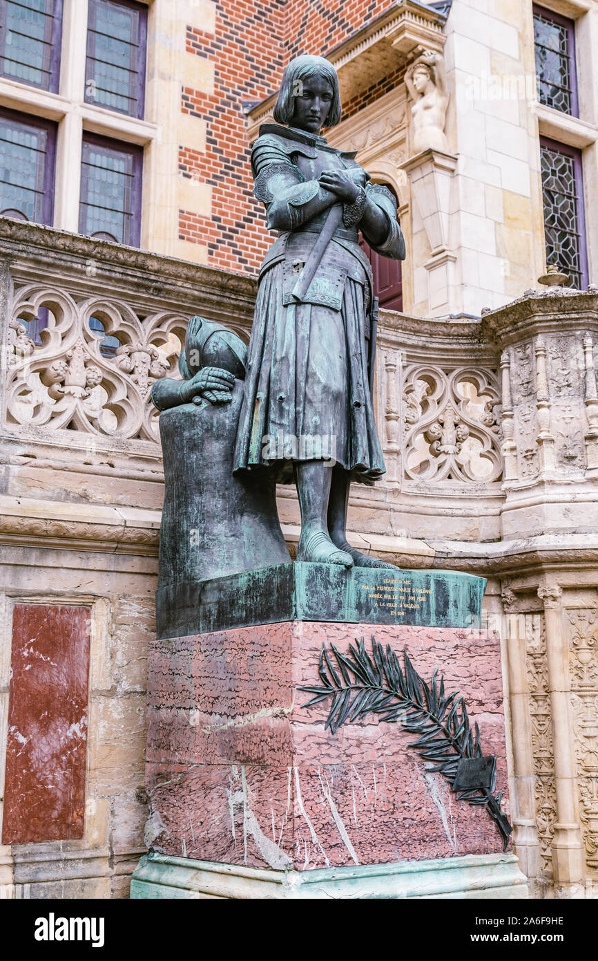 Statue of Jeanne D arc in front of Hotel Groslot , in use as town hall ...