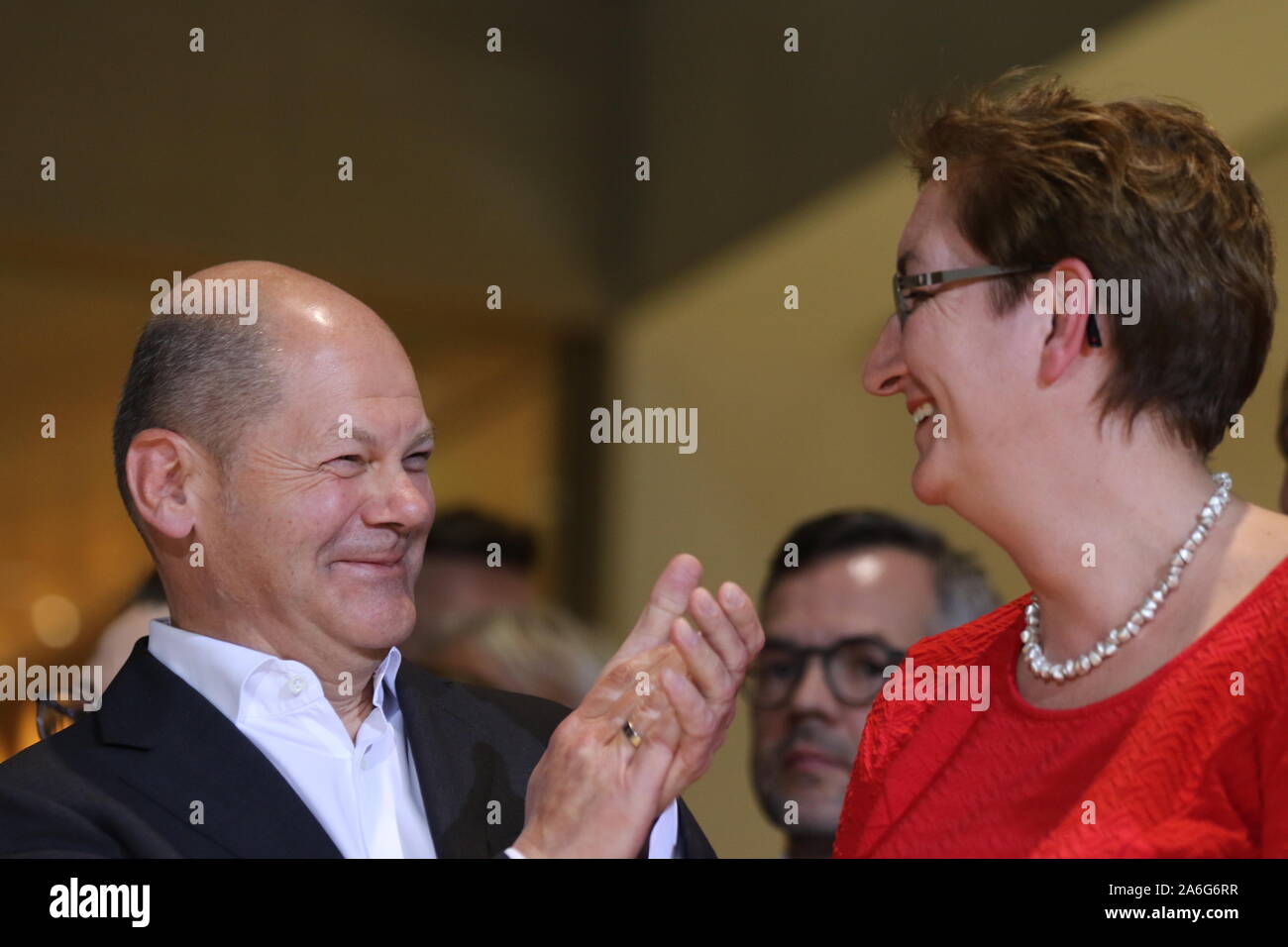 Germany, Berlin, 10/26/2019. Olaf Scholz and Klara Geywitz in the SPD headquarters in Berlin. The SPD members elect Federal Finance Minister Olaf Scholz and Klara Geywitz just ahead of Norbert Walter-Borjans and Saskia Esken for the SPD presidency. The race for the SPD presidency goes into the runoff election in November: the two candidates will then be elected at the party congress. Stock Photo