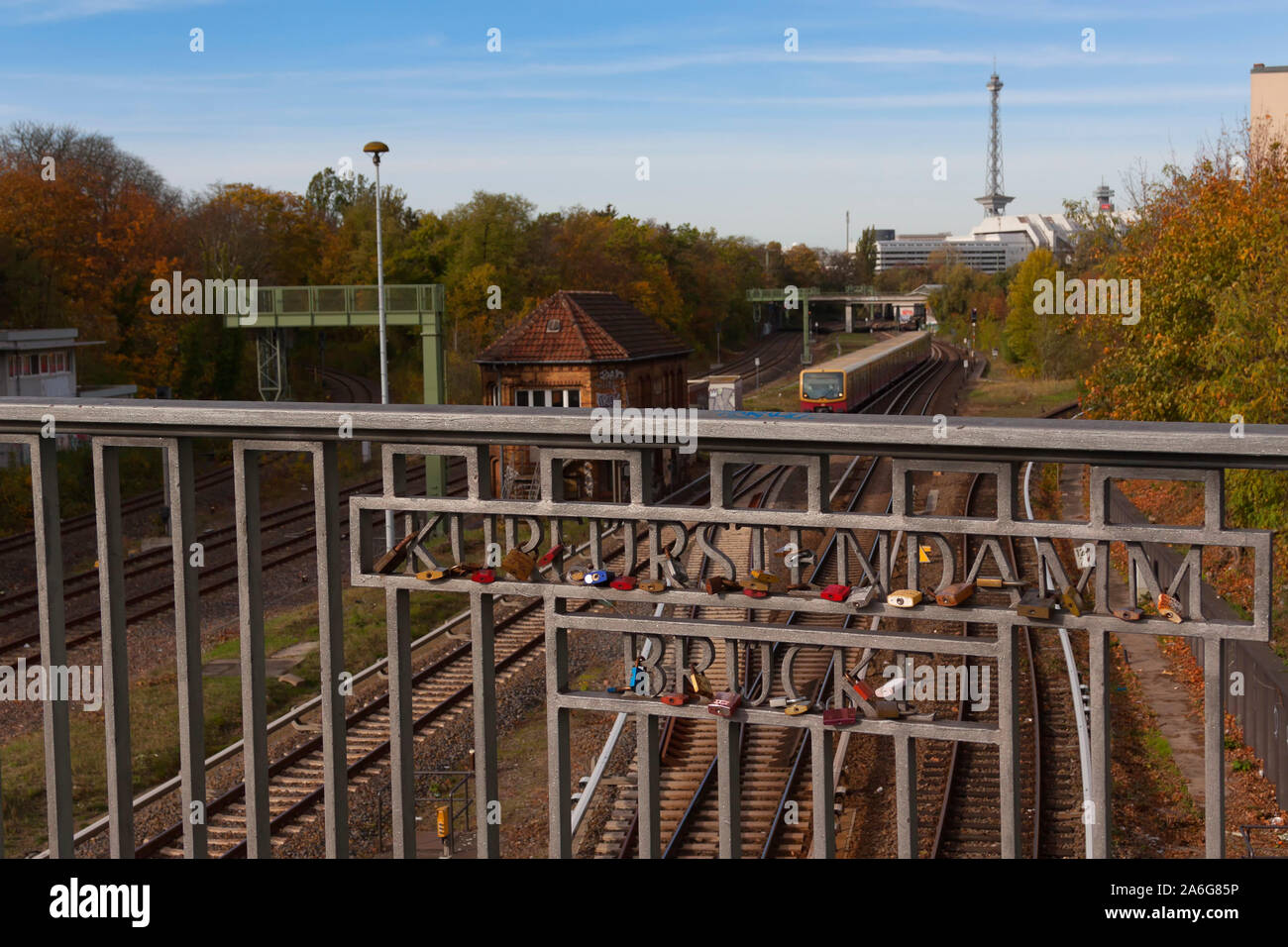 Love padlocks, bridge Kurfürstendamm in Berlin Stock Photo Alamy