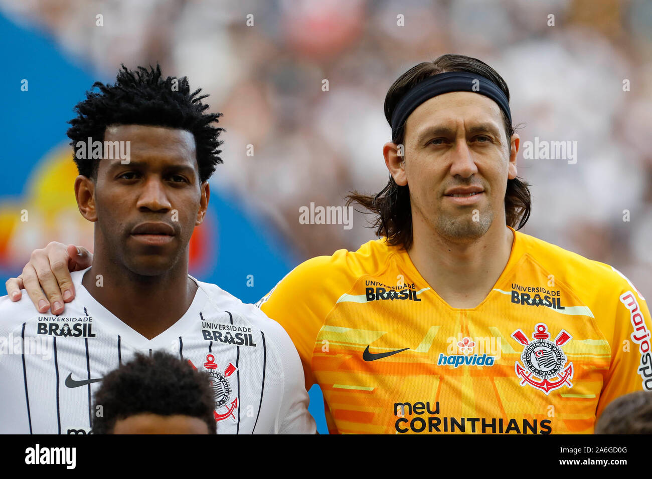 Sao Paulo Sp 26 10 19 Corinthians X Santos Gil And Cassio During The Match Between Corinthians And Santos Held At The Corinthians Arena Located In The East Zone Of Sao Paulo