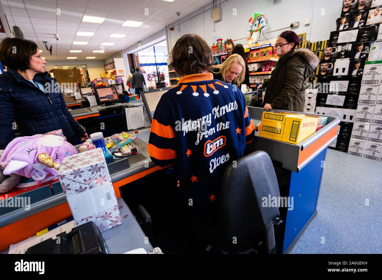 B M Store High Resolution Stock Photography And Images Alamy